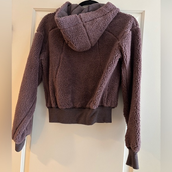 Lululemon Short Sweet and Sherpa Jacket - Picture 4 of 9